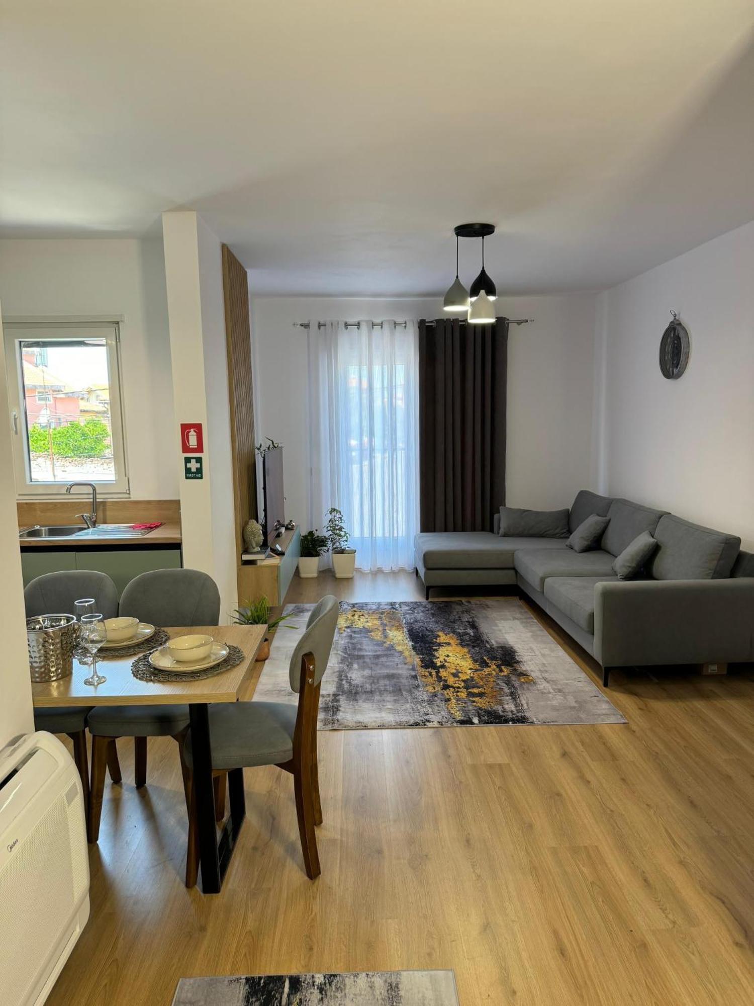 Apartment In City Center Shkodër Exterior foto